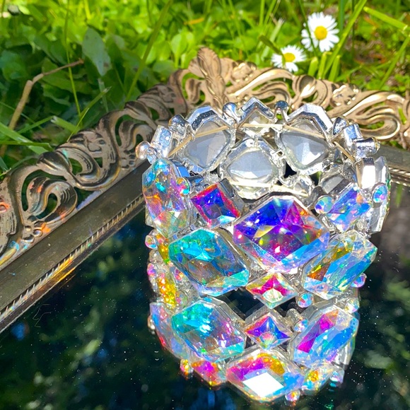 BaubleBar Jewelry - 💚[ Baublebar ] Iridescent Rhinestone Chunky Bracelet